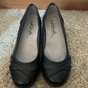 LifeStride I-Loyal flat size 7.5.  Never worn but no box.